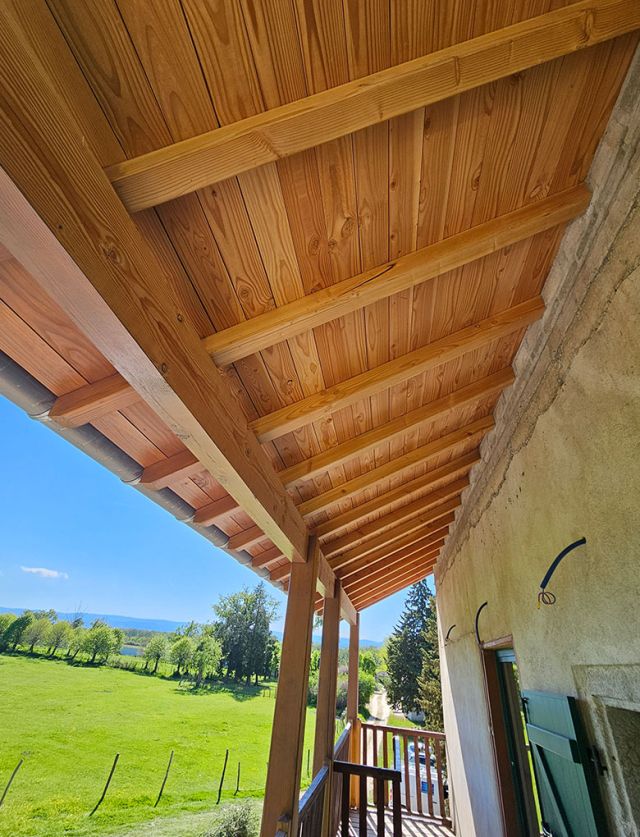 Balcon charpente apparente douglas Mornand-en-Forez