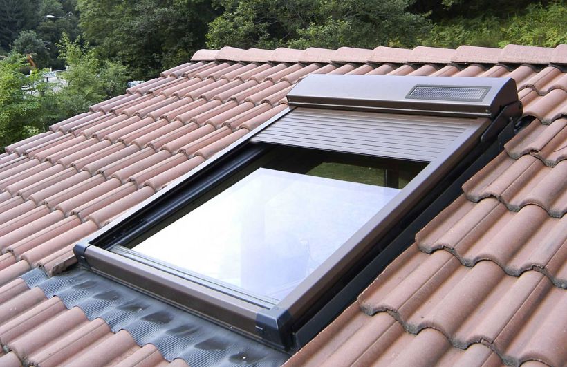 Pose de Velux avec volet solaire